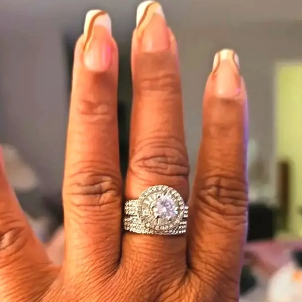 Luxury diamond Wedding ring set sz 10